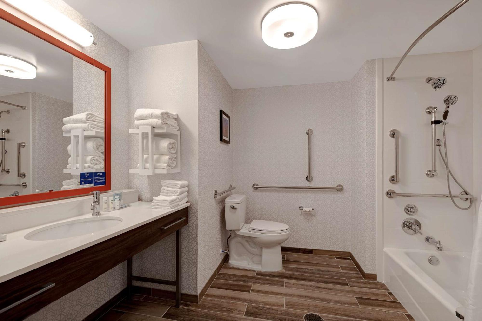 Hampton Inn Crown Point, In エクステリア 写真