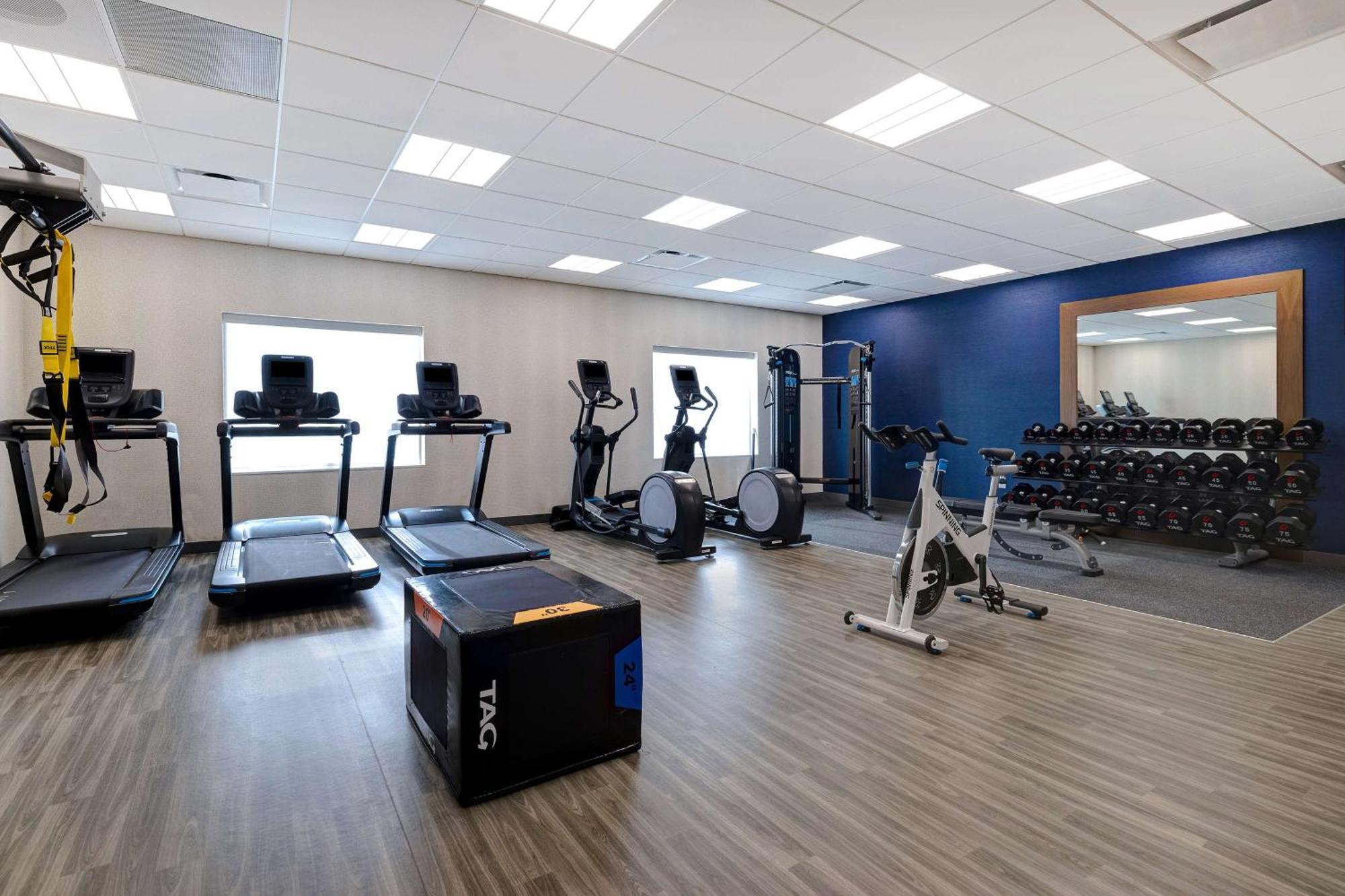 Hampton Inn Crown Point, In エクステリア 写真