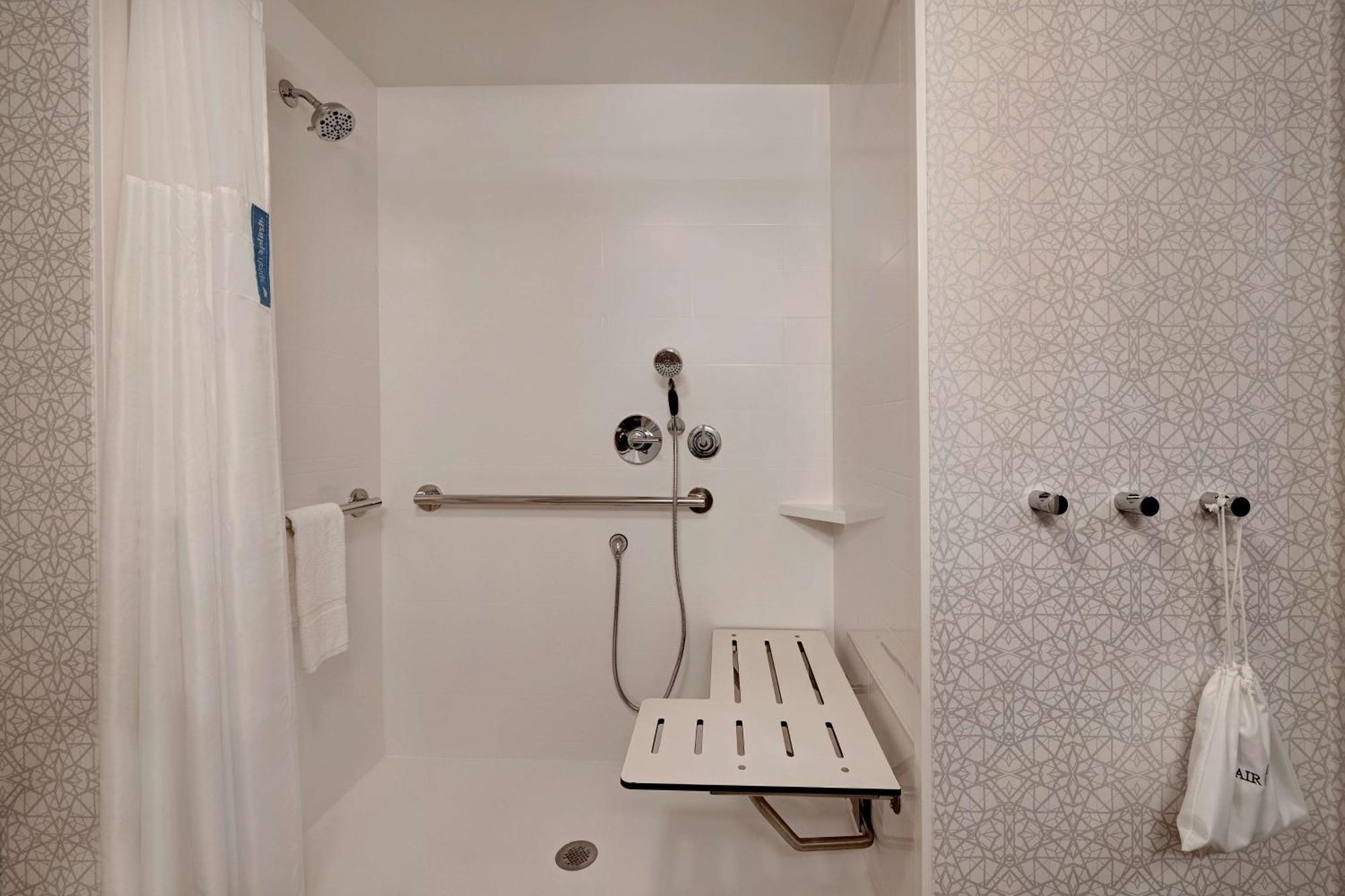 Hampton Inn Crown Point, In エクステリア 写真